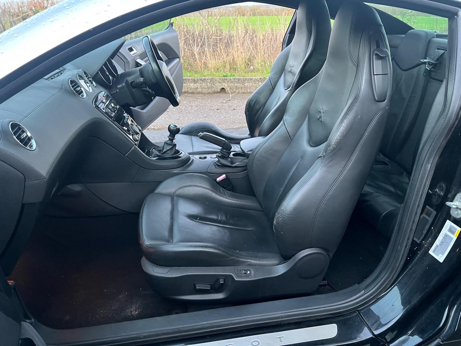 Used Peugeot RCZ 2013 for sale - 76666057: Photo 16