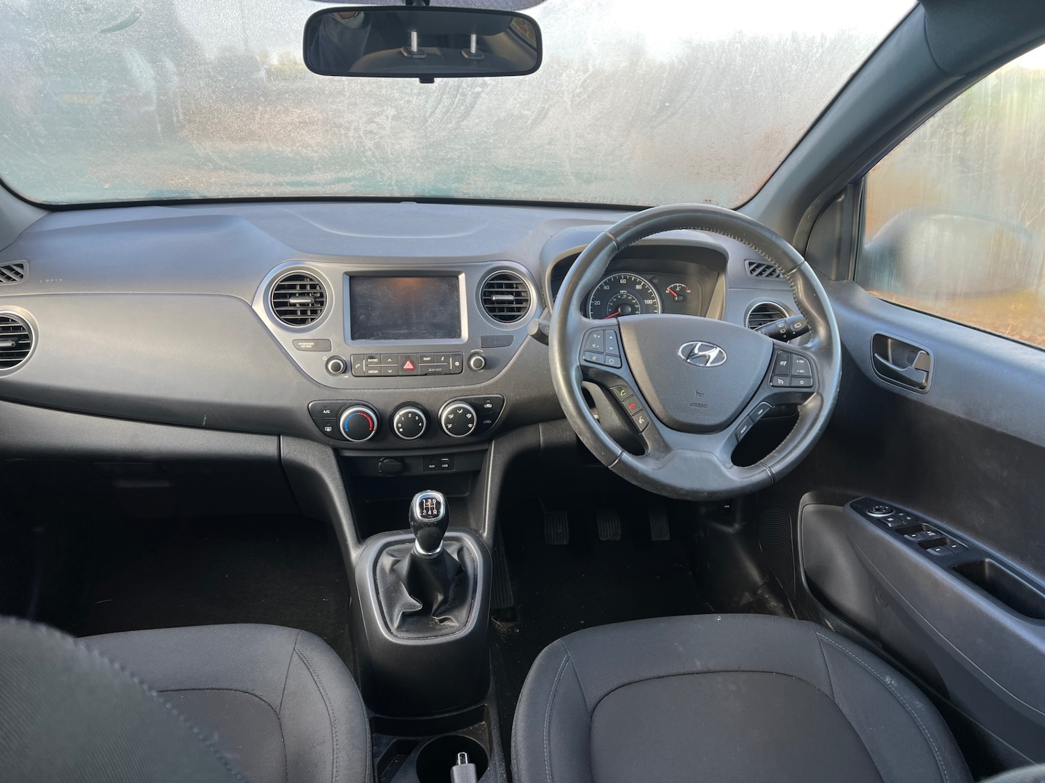 Used Hyundai i10 2018 for sale - 76799304: Photo 12