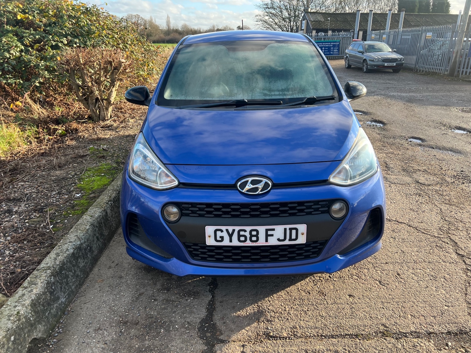 Used Hyundai i10 2018 for sale - 76799304: Photo 2