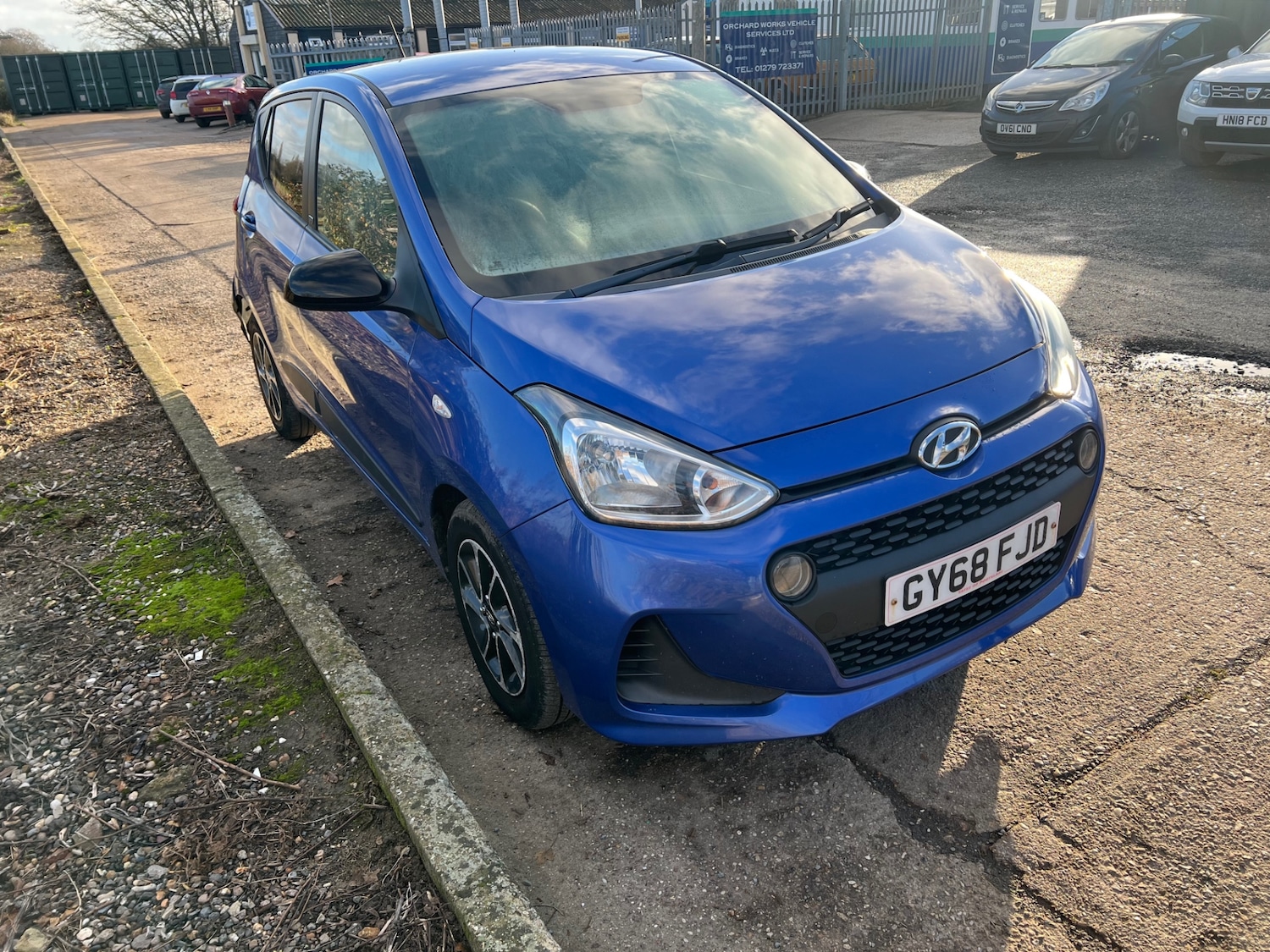 Used Hyundai i10 2018 for sale - 76799304: Photo 3