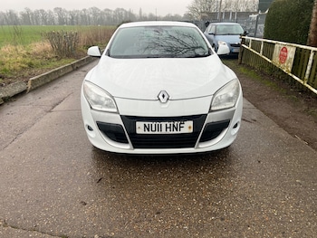 Used Renault Megane 2011 for sale - 76610820: Photo