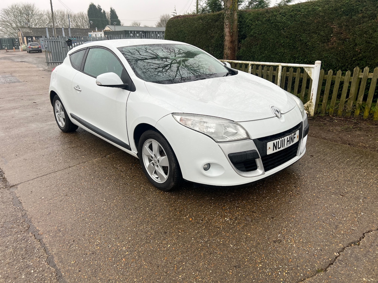 Used Renault Megane 2011 for sale - 76610820: Photo 3