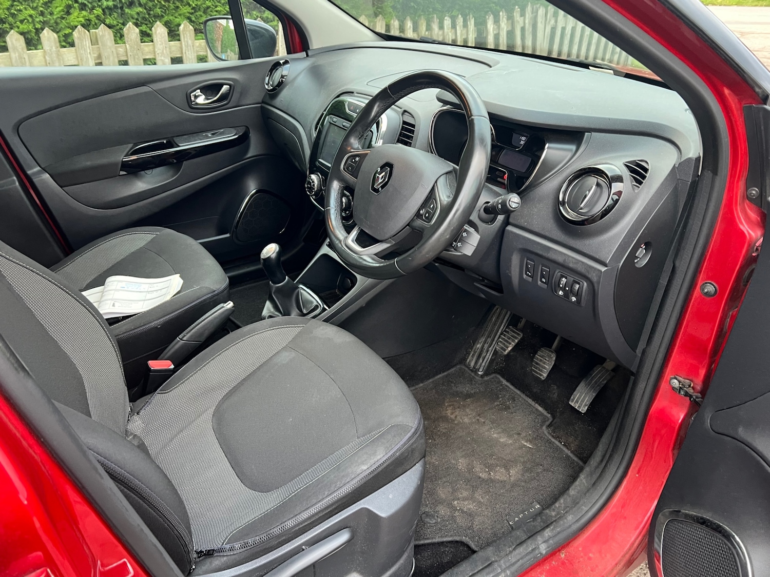 Used Renault Captur 2017 for sale - 76627070: Photo 18