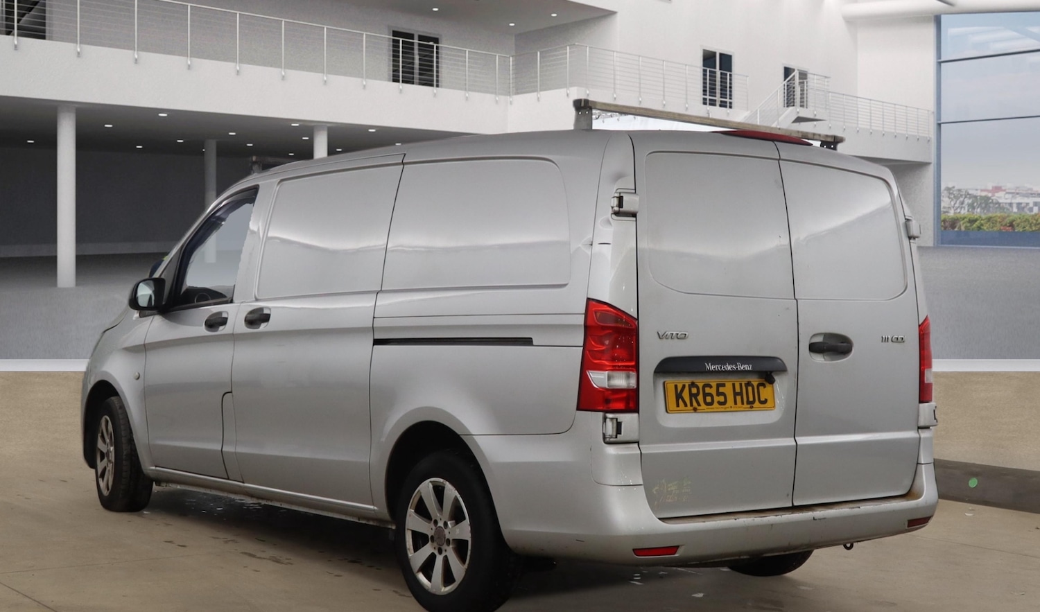 Used Mercedes-Benz Vito 2015 for sale - 77101398: Photo 2