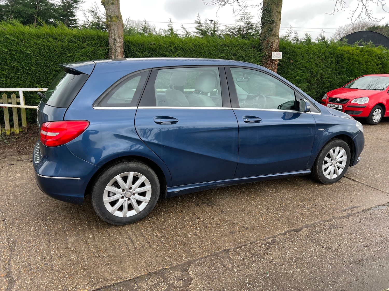 Used Mercedes-Benz B Class 2012 for sale - 77409811: Photo 8