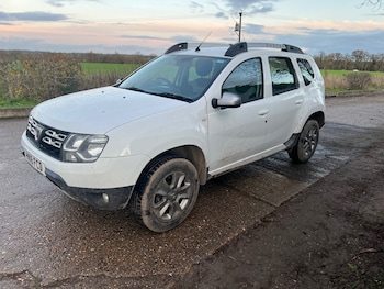 Used Dacia Duster 2018 for sale - 76782559: Photo
