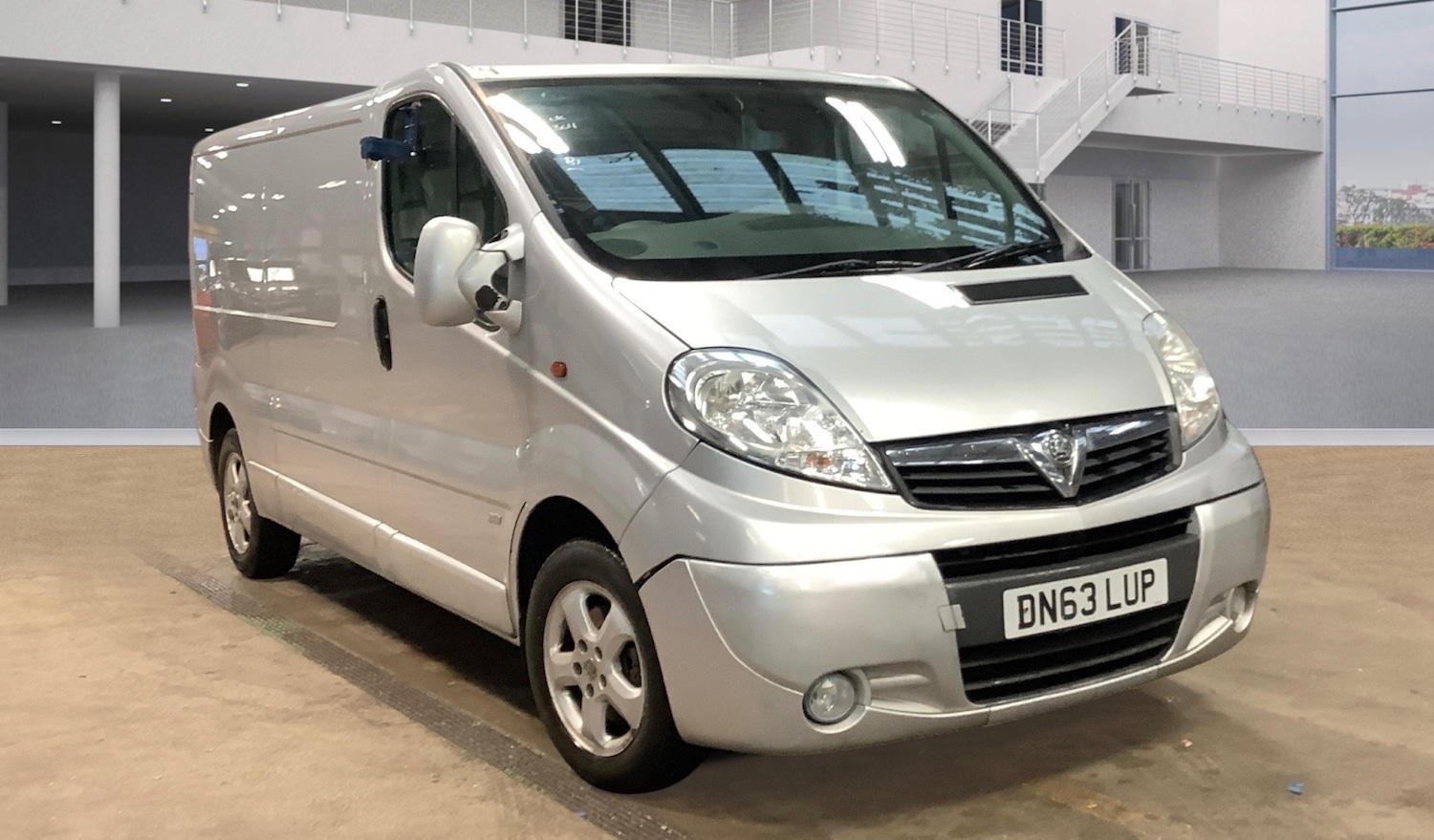 Used Vauxhall Vivaro 2013 for sale - 77508654: Photo 2