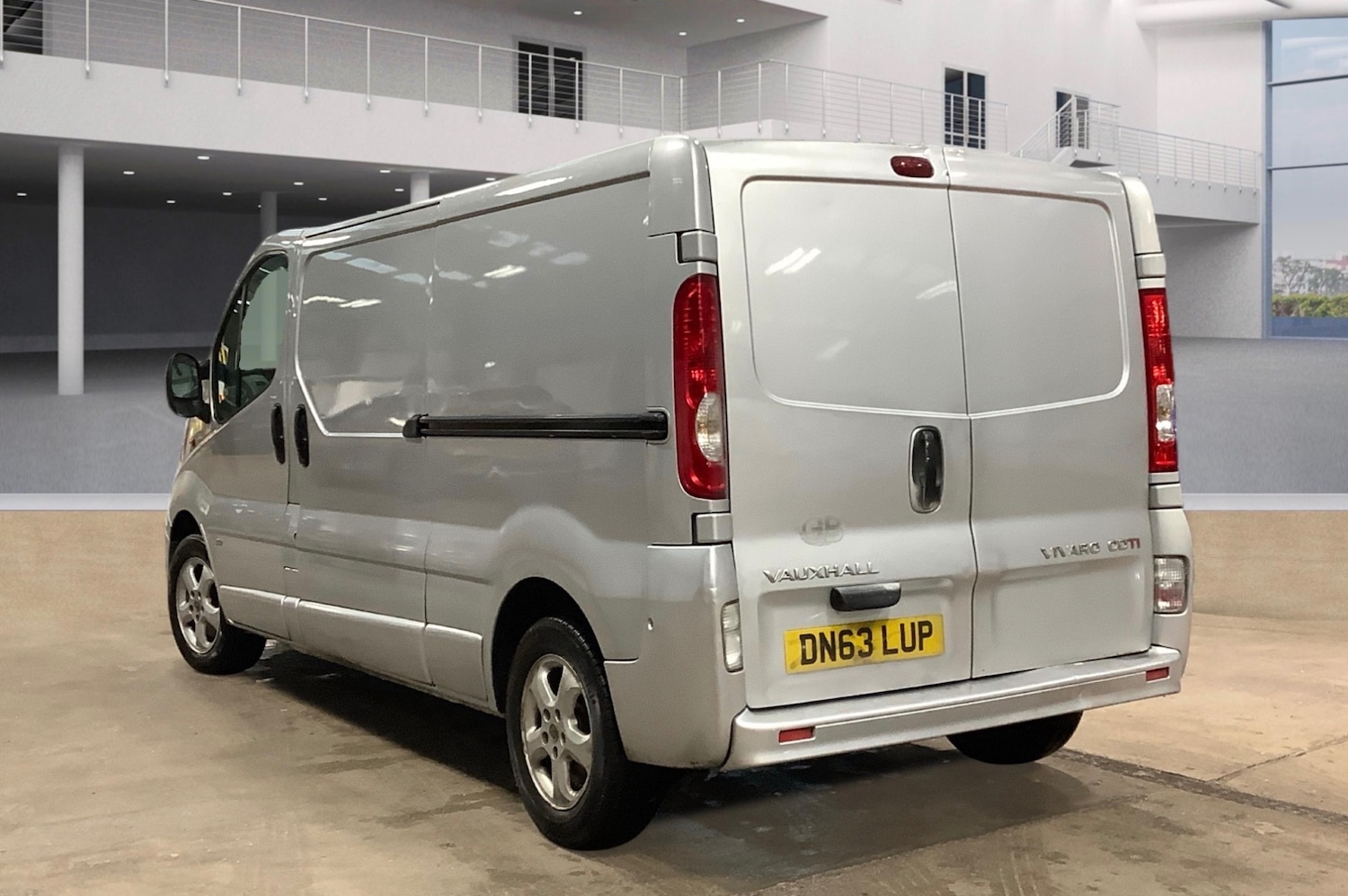 Used Vauxhall Vivaro 2013 for sale - 77508654: Photo 3