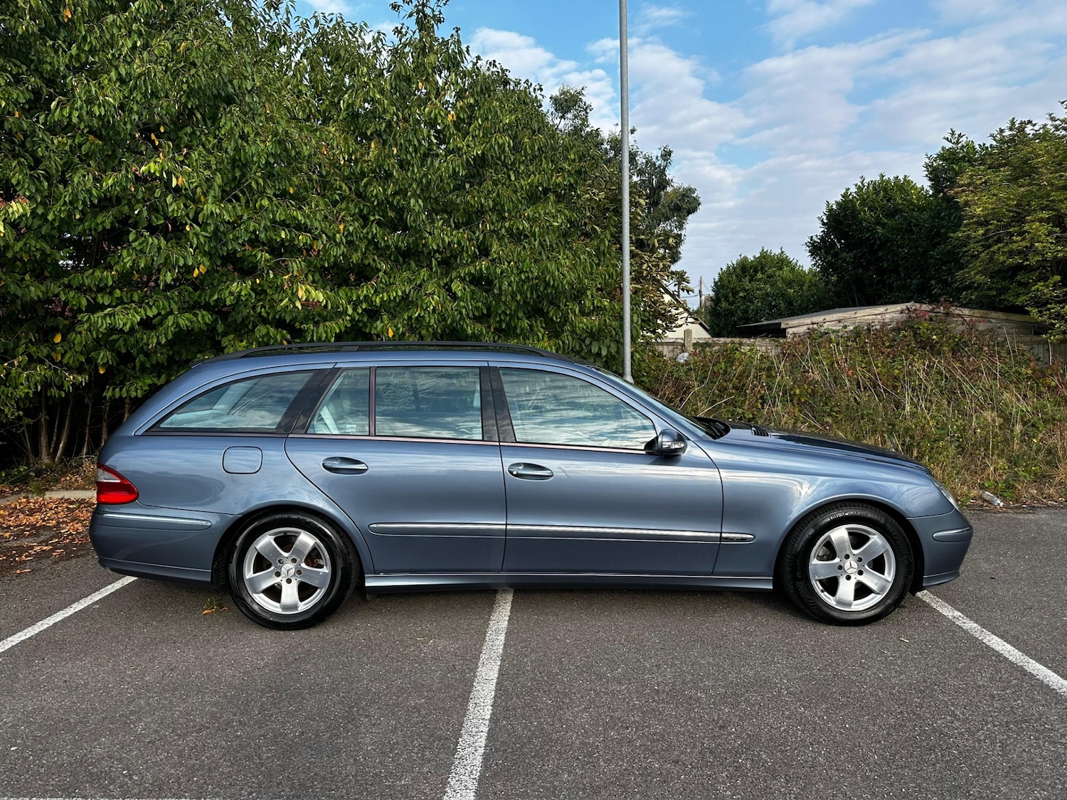 Used Mercedes-Benz E Class 2003 for sale - 76641676: Photo 5