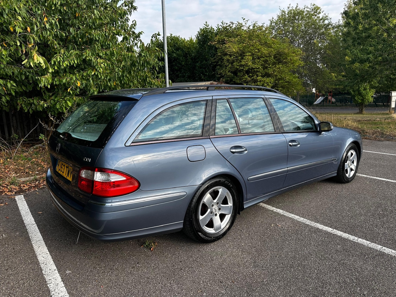 Used Mercedes-Benz E Class 2003 for sale - 76641676: Photo 6