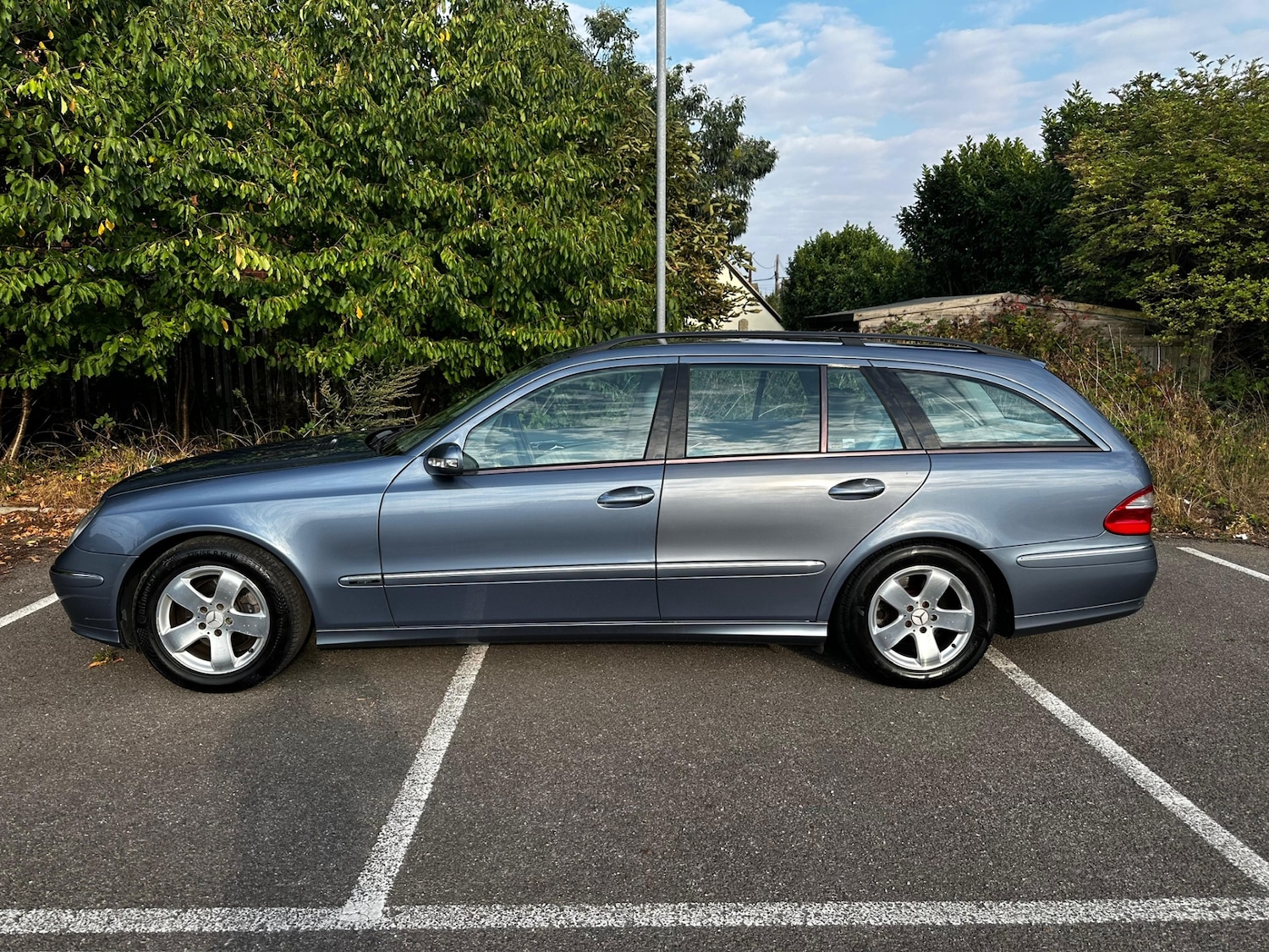 Used Mercedes-Benz E Class 2003 for sale - 76641676: Photo 8
