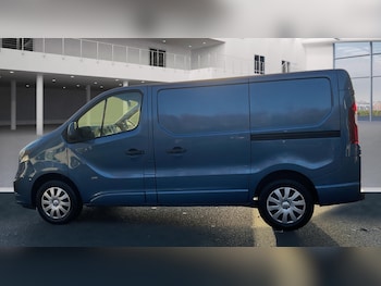 Used Vauxhall Vivaro 2015 for sale - 77053009: Photo