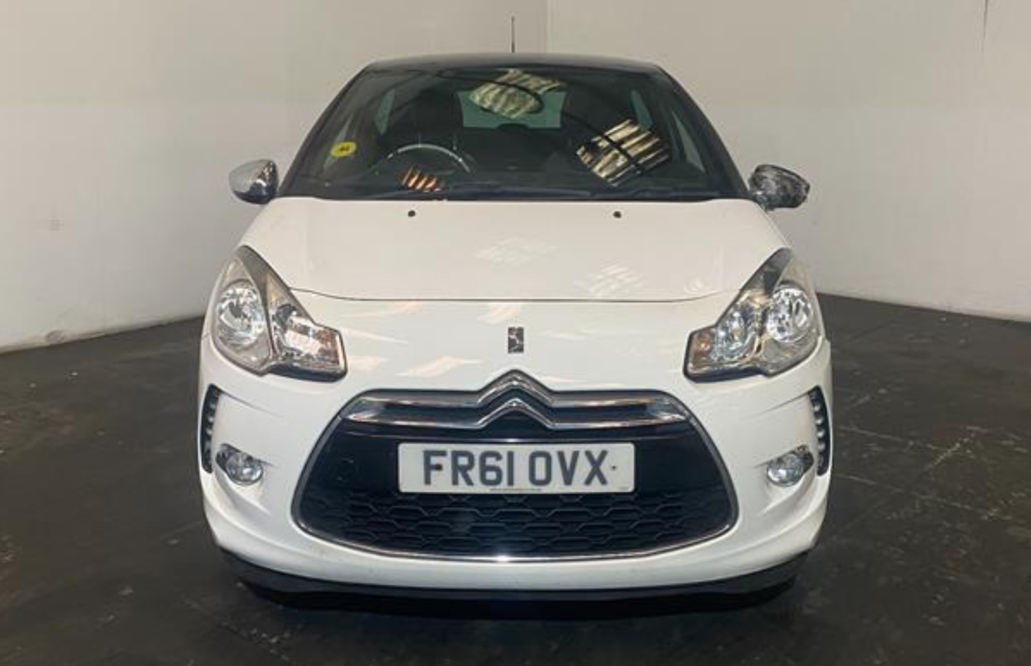 Used Citroen DS3 2011 for sale - 76643664: Photo 2