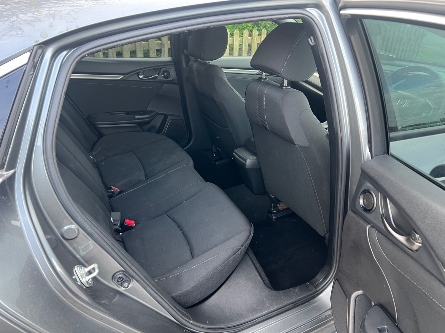 Used Honda Civic 2019 for sale - 76799080: Photo 11