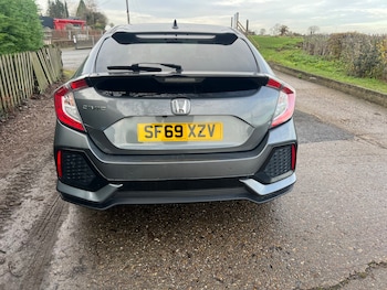 Used Honda Civic 2019 for sale - 76799080: Photo