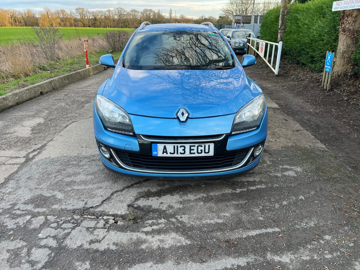 Used Renault Megane 2013 for sale - 77104091: Photo 2