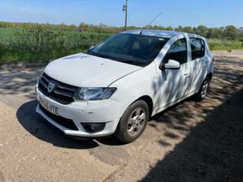 Used Dacia Sandero 2015 for sale - 74497062: Photo