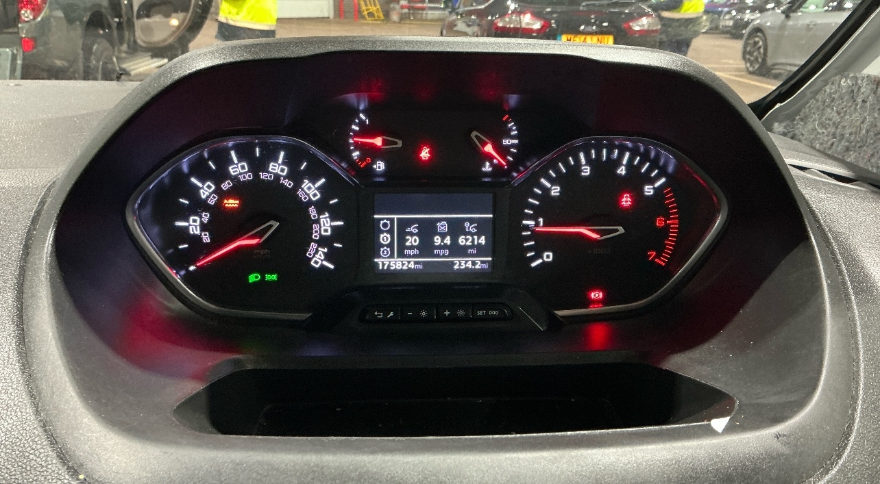 Used Peugeot Partner 2022 for sale - 76986697: Photo 8