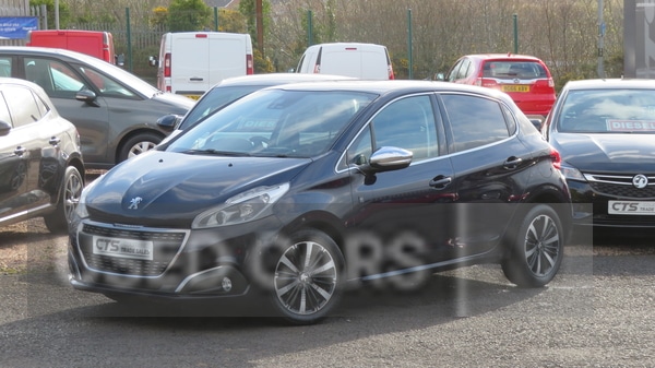 Used Peugeot 208 2018 for sale - 78101643: Photo 3