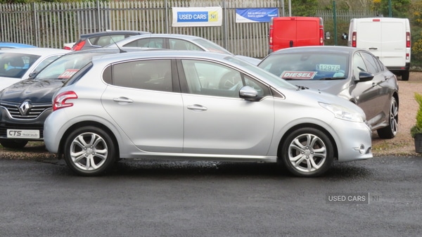 Used Peugeot 208 2013 for sale - 78059286: Photo 2