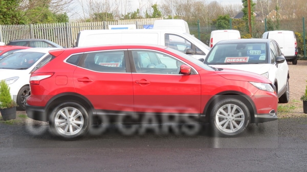 Used Nissan Qashqai 2016 for sale - 77484741: Photo 2