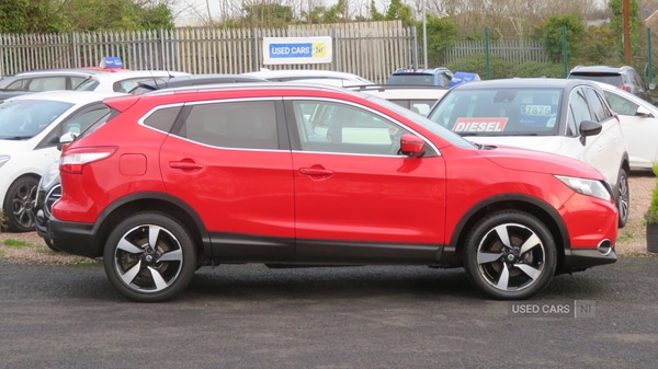 Used Nissan Qashqai 2016 for sale - 77132369: Photo 2