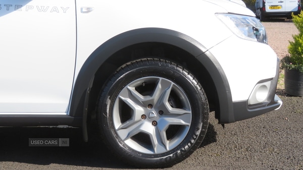 Used Dacia Sandero Stepway 2017 for sale - 77794739: Photo 10