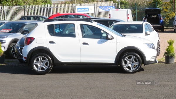 Used Dacia Sandero Stepway 2017 for sale - 77794739: Photo 2