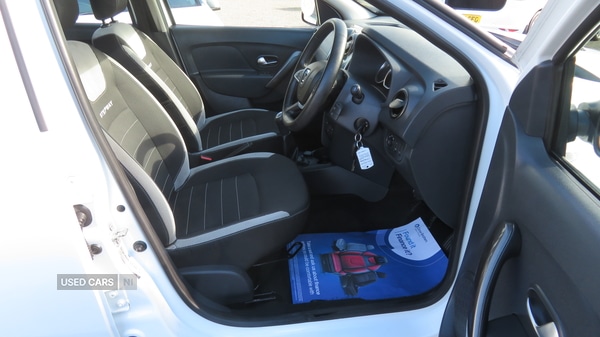 Used Dacia Sandero Stepway 2017 for sale - 77794739: Photo 7