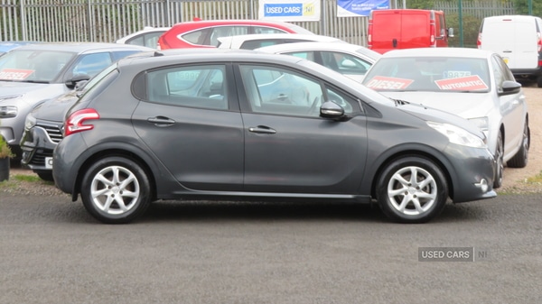 Used Peugeot 208 2014 for sale - 77982801: Photo 2