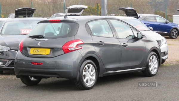 Used Peugeot 208 2014 for sale - 77982801: Photo 3