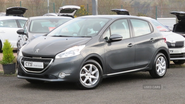 Used Peugeot 208 2014 for sale - 77982801: Photo 4