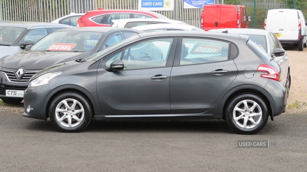 Used Peugeot 208 2014 for sale - 77982801: Photo 5