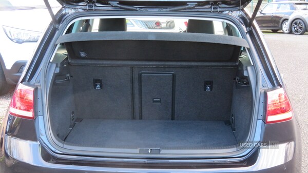 Used Volkswagen Golf 2017 for sale - 76585850: Photo 10