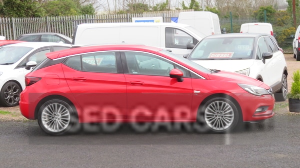 Used Vauxhall Astra 2016 for sale - 77484739: Photo 2