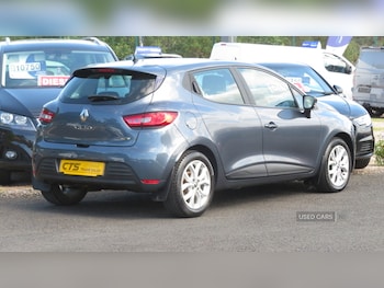 Used Renault Clio 2023 for sale - 75364536: Photo