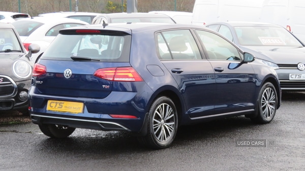 Used Volkswagen Golf 2017 for sale - 77041309: Photo 3