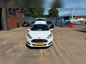 Used Ford Fiesta 2015 for sale - 79522485: Photo