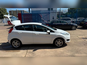 Used Ford Fiesta 2015 for sale - 79522485: Photo