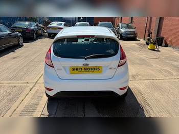Used Ford Fiesta 2015 for sale - 79522485: Photo
