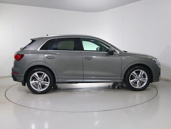 Used Audi Q3 2020 for sale - 76981767: Photo