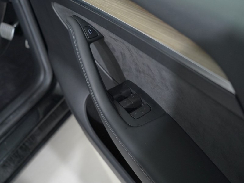 Used Tesla Model Y 2023 for sale - 76982346: Photo 44