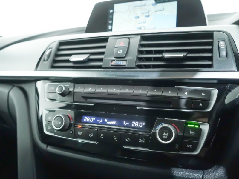 Used BMW 3 Series 2017 for sale - 77381079: Photo 27