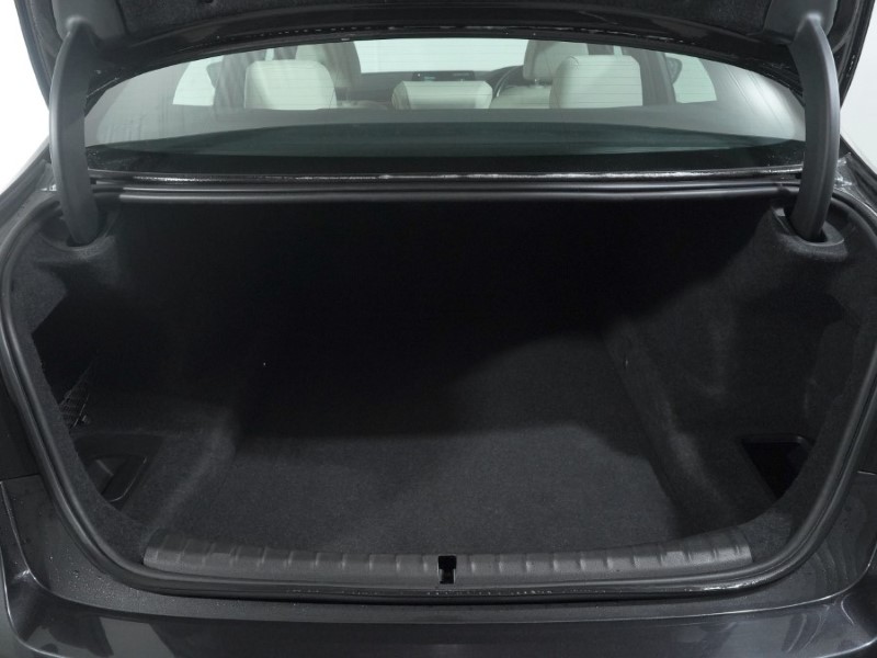 Used BMW 5 Series 2018 for sale - 77336032: Photo 13