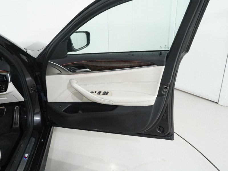 Used BMW 5 Series 2018 for sale - 77336032: Photo 48