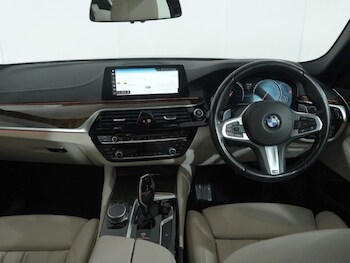 Used BMW 5 Series 2018 for sale - 77336032: Photo