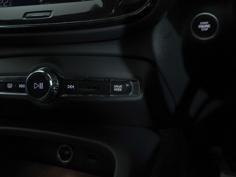 Used Volvo XC40 2020 for sale - 76983952: Photo 25