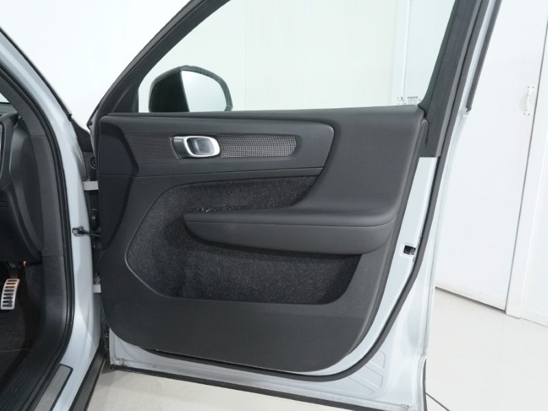 Used Volvo XC40 2020 for sale - 76983952: Photo 36