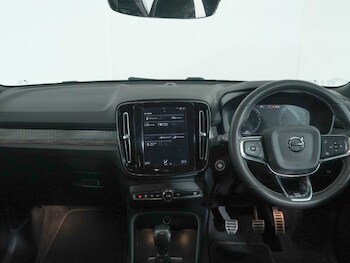 Used Volvo XC40 2020 for sale - 76983952: Photo