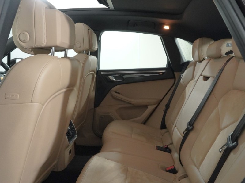 Used Porsche Macan 2020 for sale - 78092995: Photo 12